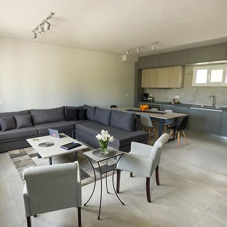 Amera - Troumpas Family Apartments Leonídion Dış mekan fotoğraf